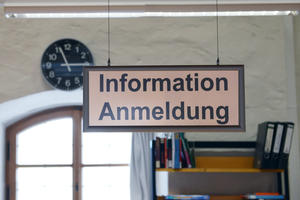 Bild vergr&ouml;&szlig;ern: Information und Anmeldung im 2. OG