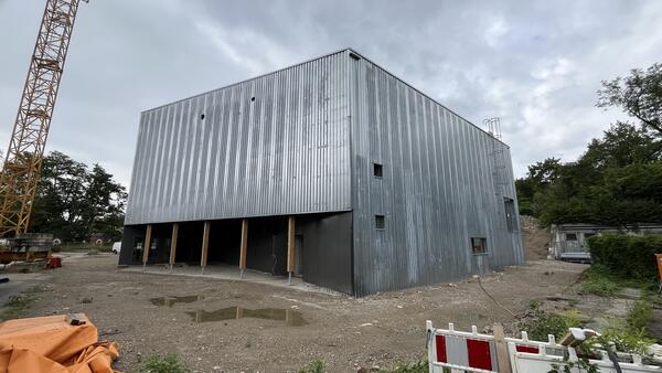 Fertige Au&szlig;enh&uuml;lle Holztheater
