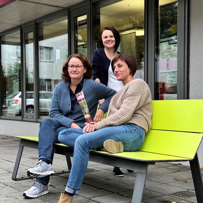 Bild vergr&ouml;&szlig;ern: Ansprechpartnerinnen von links nach rechts: Brigitte Turinsky (Quartiersmanagement), Ingrid Urich (Stadtteilb&uuml;ro), Berit Hau&szlig;mann (Quartiersmanagement)