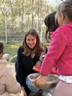 Bild vergr&ouml;&szlig;ern: Staatlich gepr&uuml;fte /-r Kinderpfleger /-in mit erh&ouml;htem Praxisanteil (KiPrax) (m/w/d)