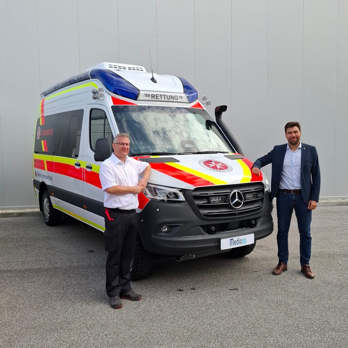 v.l. Sven M&uuml;ller Ortsbeauftragter der Johanniter-Unfall-Hilfe e.V., Ortsverband Ingolstadt, Jure Lang, Vizeb&uuml;rgermeister von Murska Sobota