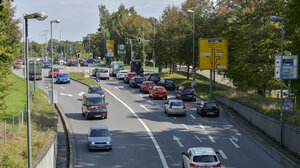 Bild vergr&ouml;&szlig;ern: Die meisten Pendler benutzen das Auto