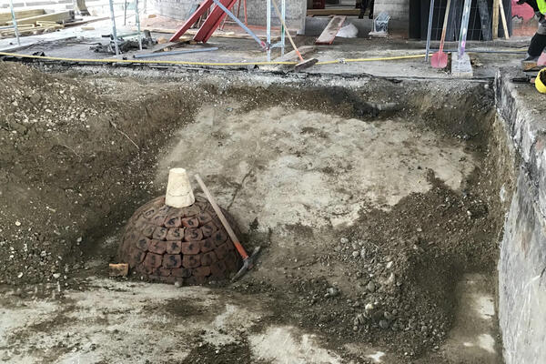 Entw&auml;sserungskuppel aus der Bauzeit 