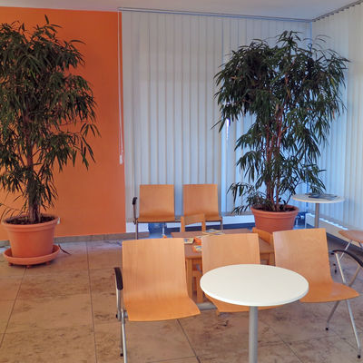 Bild vergr&ouml;&szlig;ern: Warteraum des Jobcenters
