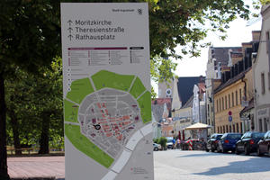 Bild vergr&ouml;&szlig;ern: Infostele in der Altstadt